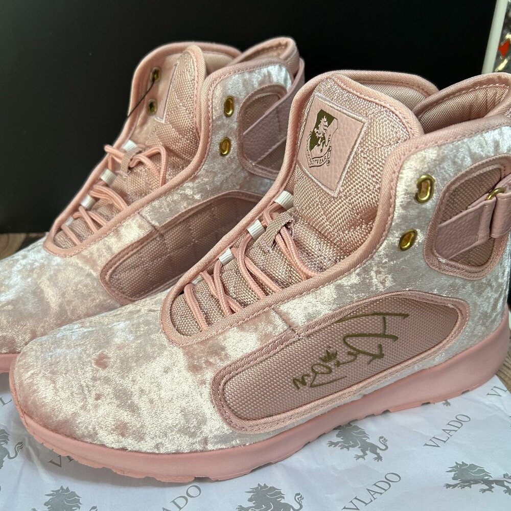 Vlado Footwear Atlas lll Pink Women Size 9 Comes With Extra Laces IG-1511VW-12TR